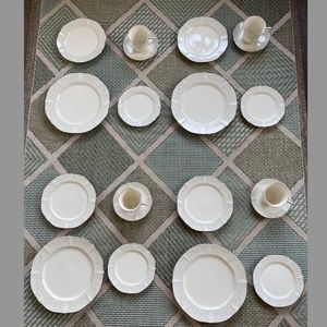Set of 4 Noritake Imperial Lace 5PC Place Setting w/Boxes - Discontinued Pattern
